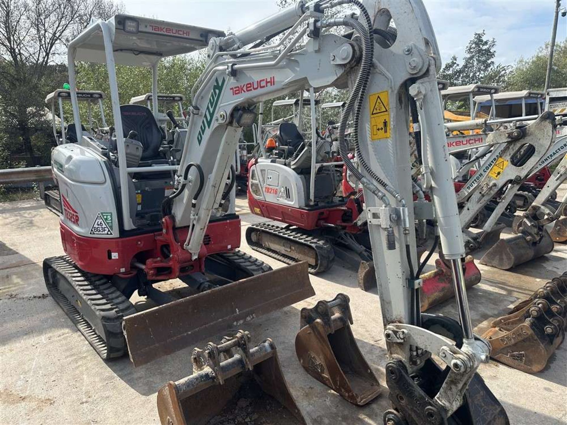 2022 Takeuchi TB325R Tracked Excavator c/w 3 x Buckets