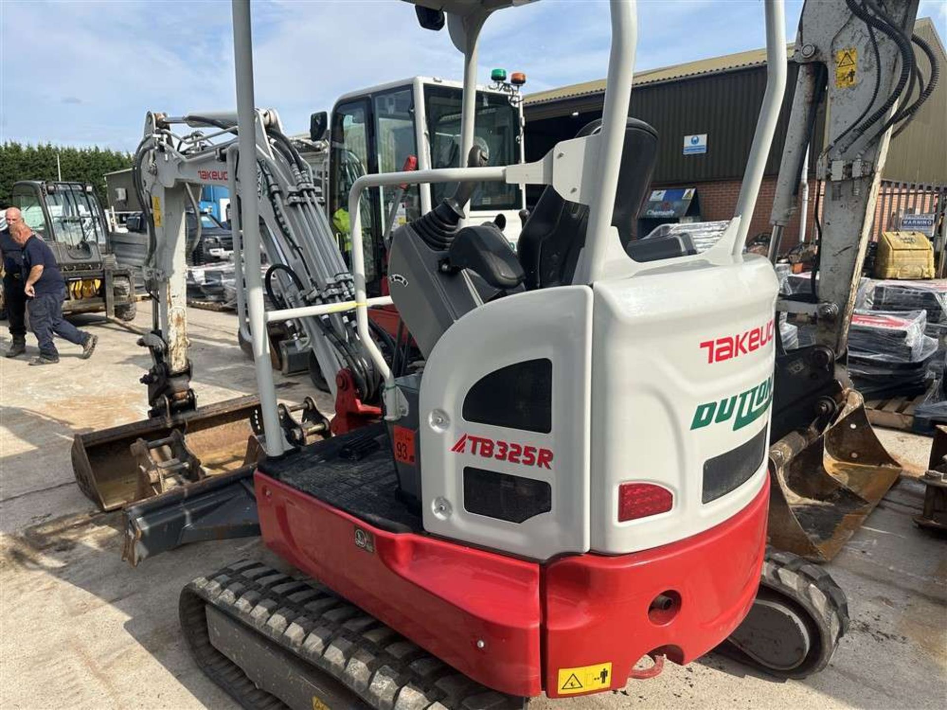 2022 Takeuchi TB325R Tracked Excavator c/w 3 x Buckets - Image 3 of 8