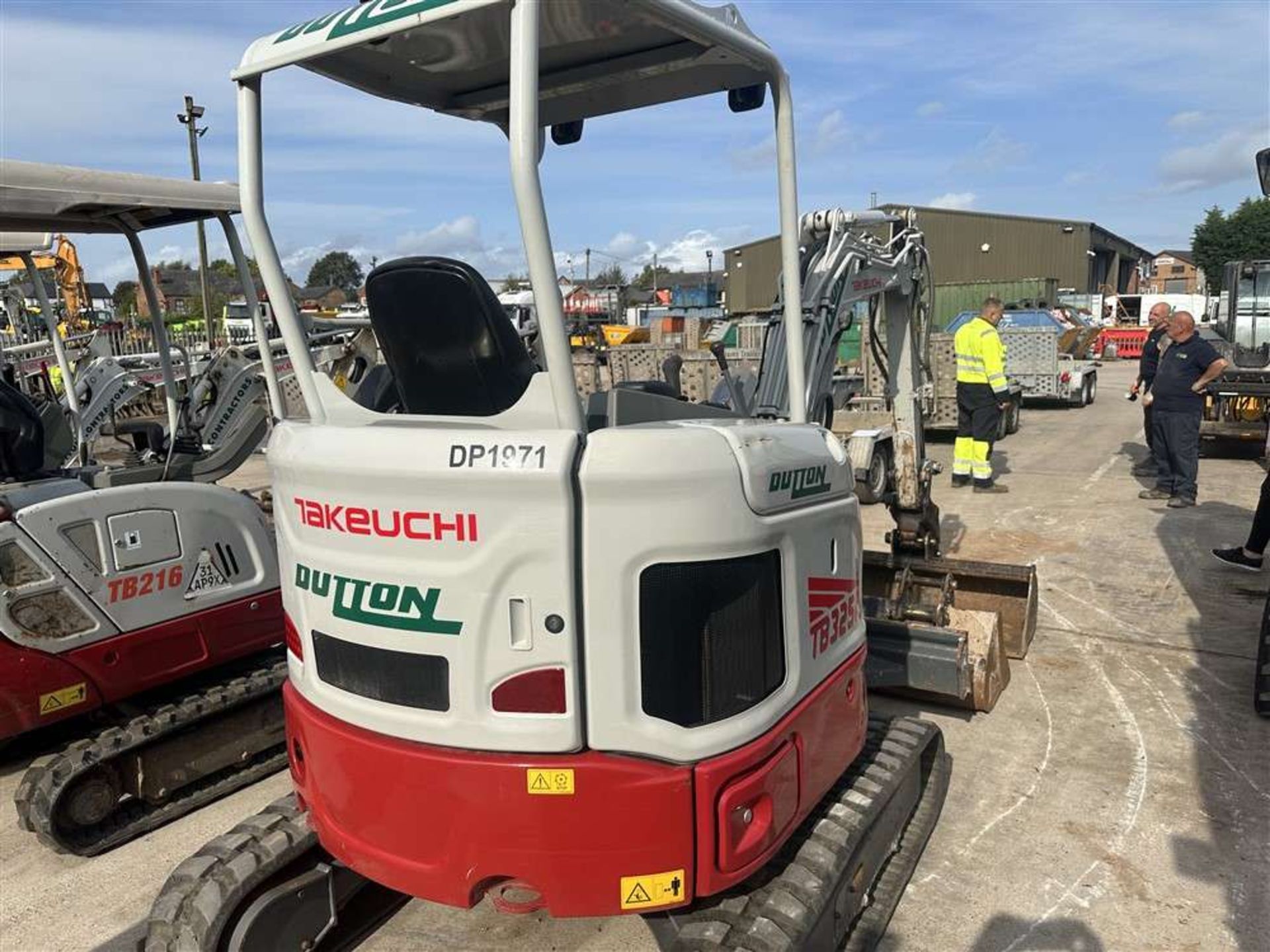 2022 Takeuchi TB325R Tracked Excavator c/w 3 x Buckets - Image 2 of 8