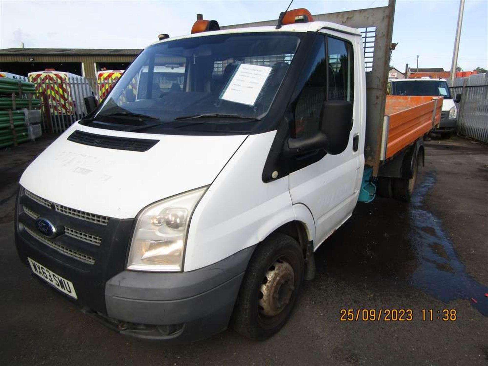 2013 63 reg Ford Transit 125 T350 RWD Tipper - Image 2 of 6