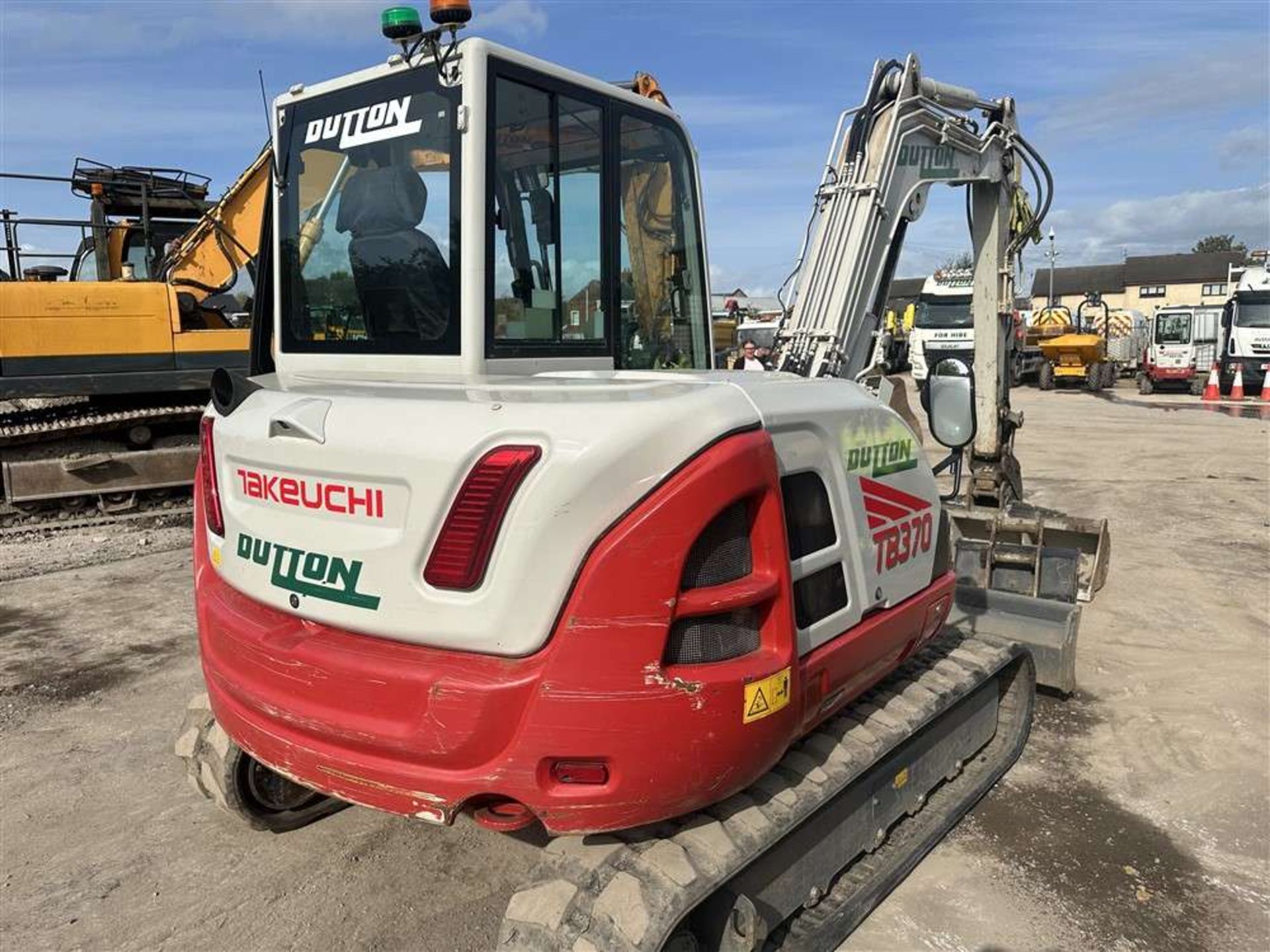 2022 Takeuchi TB370 Tracked Excavator c/w Coded Key, Air Con, On Board Fuelling Station - Image 4 of 6