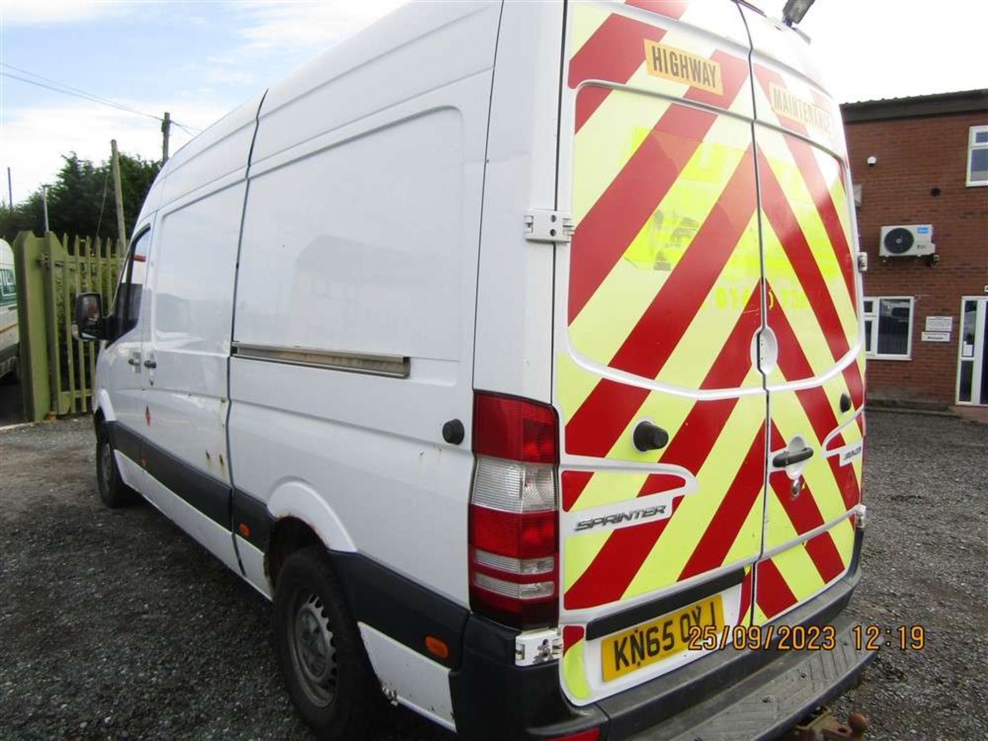 2015 65 reg Mercedes Sprinter 313 CDi - Image 3 of 5