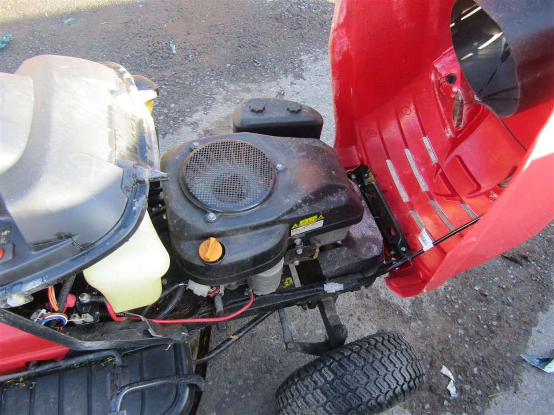 Mountfield 1538H-SD Ride On Mower - Image 5 of 5