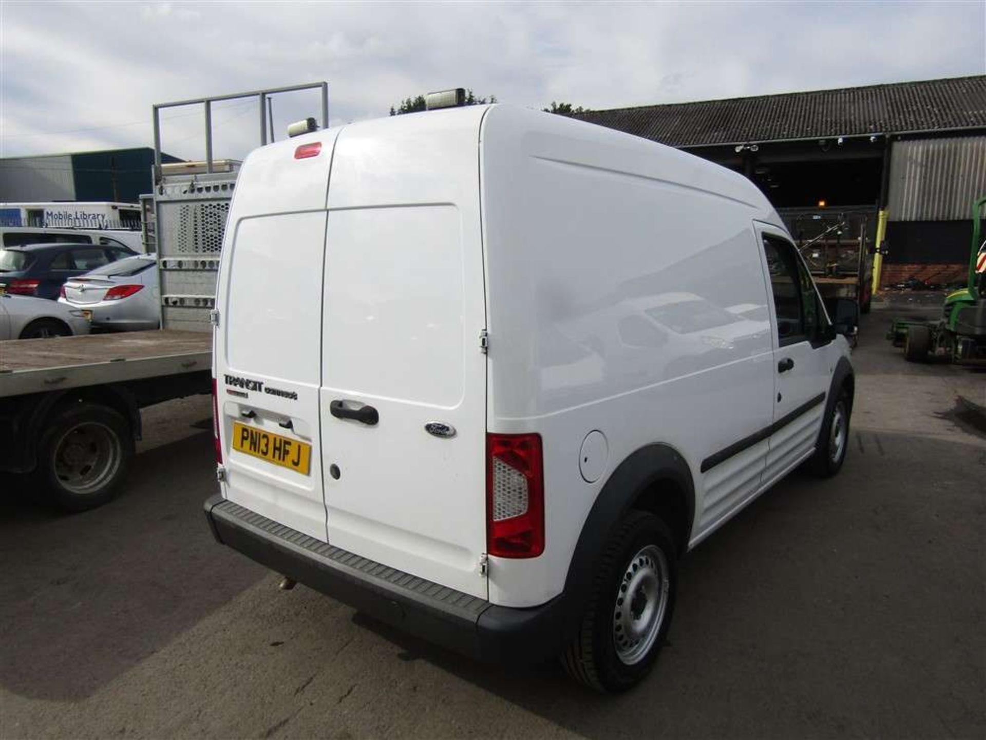 2013 13 reg Ford Transit Connect 90 T230 (Direct Council) - Image 4 of 8