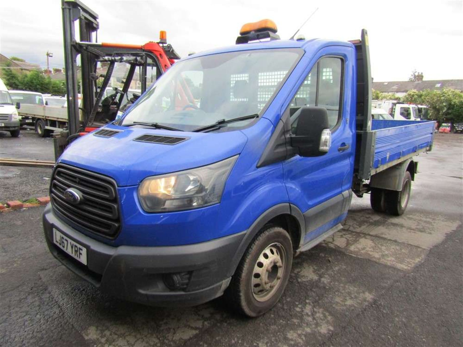 2017 67 reg Ford Transit 350 Tipper - Image 2 of 6