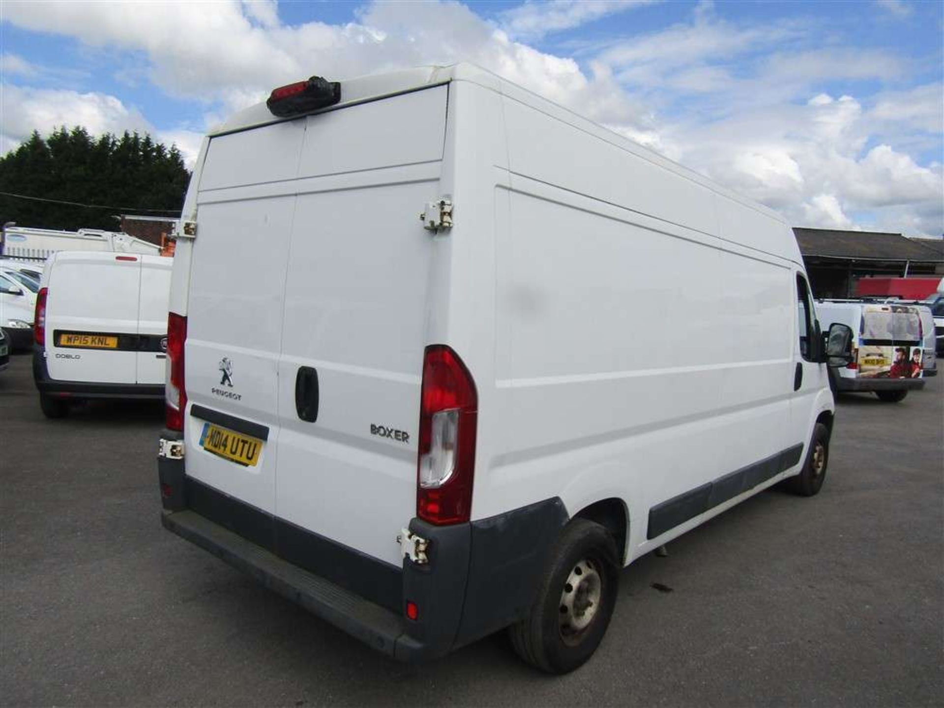 2014 14 reg Peugeot Boxer 335 Professional L3H2 HDI (On VCAR) - Image 4 of 7