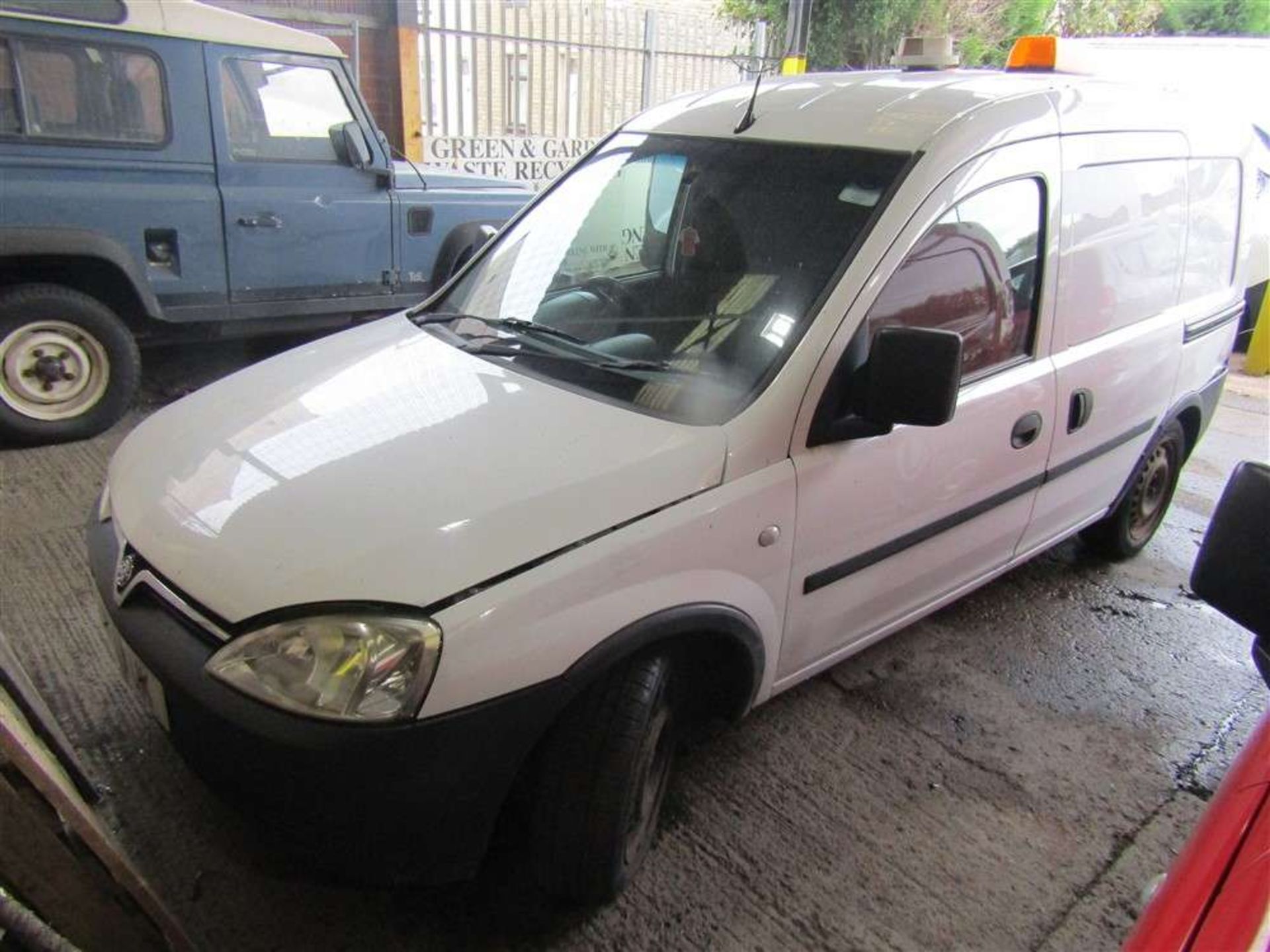 2011 11 reg Vauxhall Combo 2000 CDTI 16v (Non Runner) (Direct United Utilities Water) - Image 2 of 7