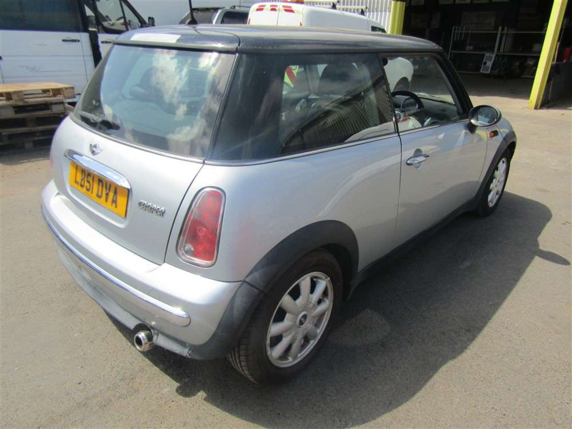 2001 51 reg Mini Cooper - Image 4 of 7