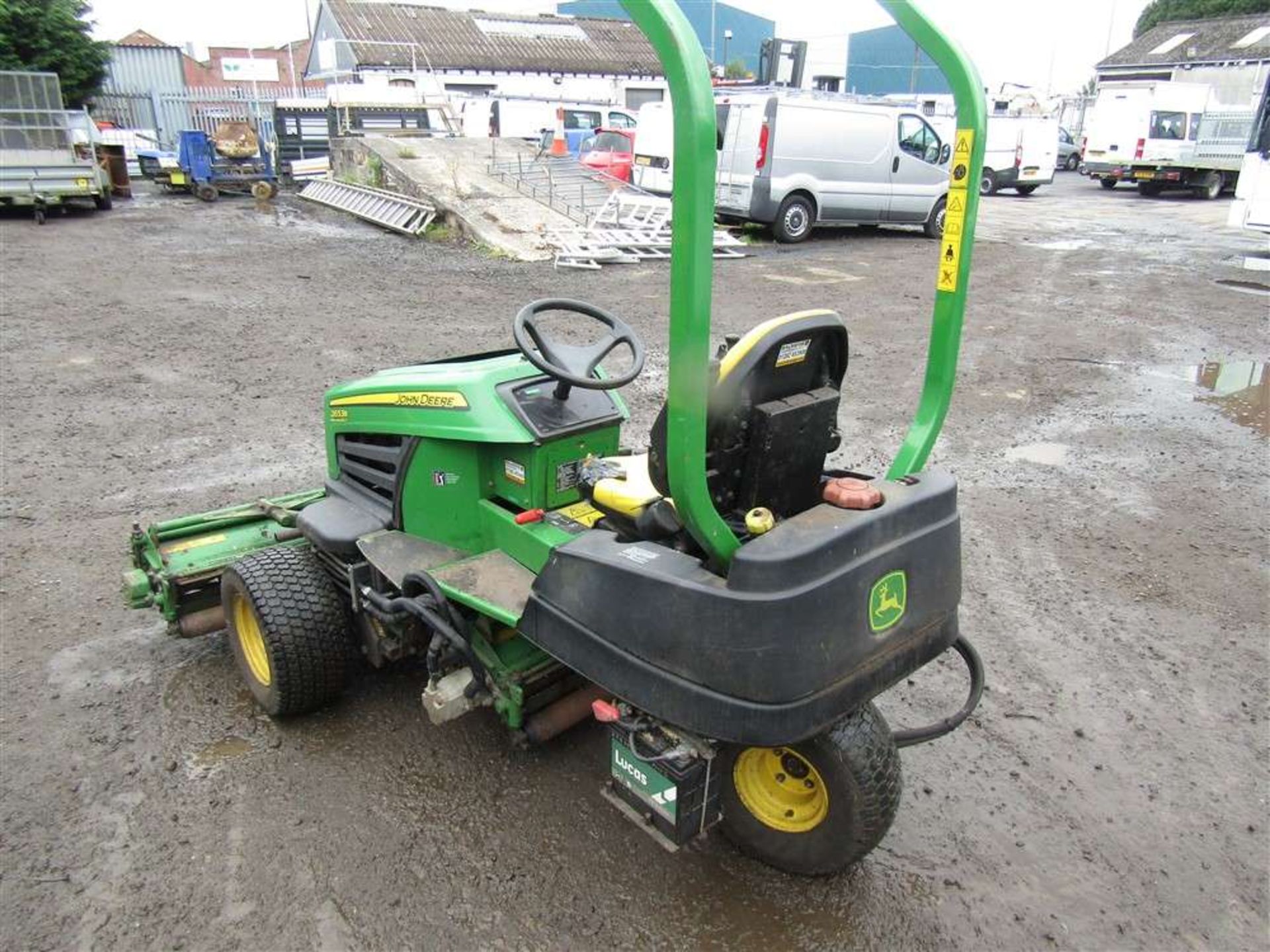 John Deere 3whl Ride On Mower (Direct Council) - Image 2 of 5