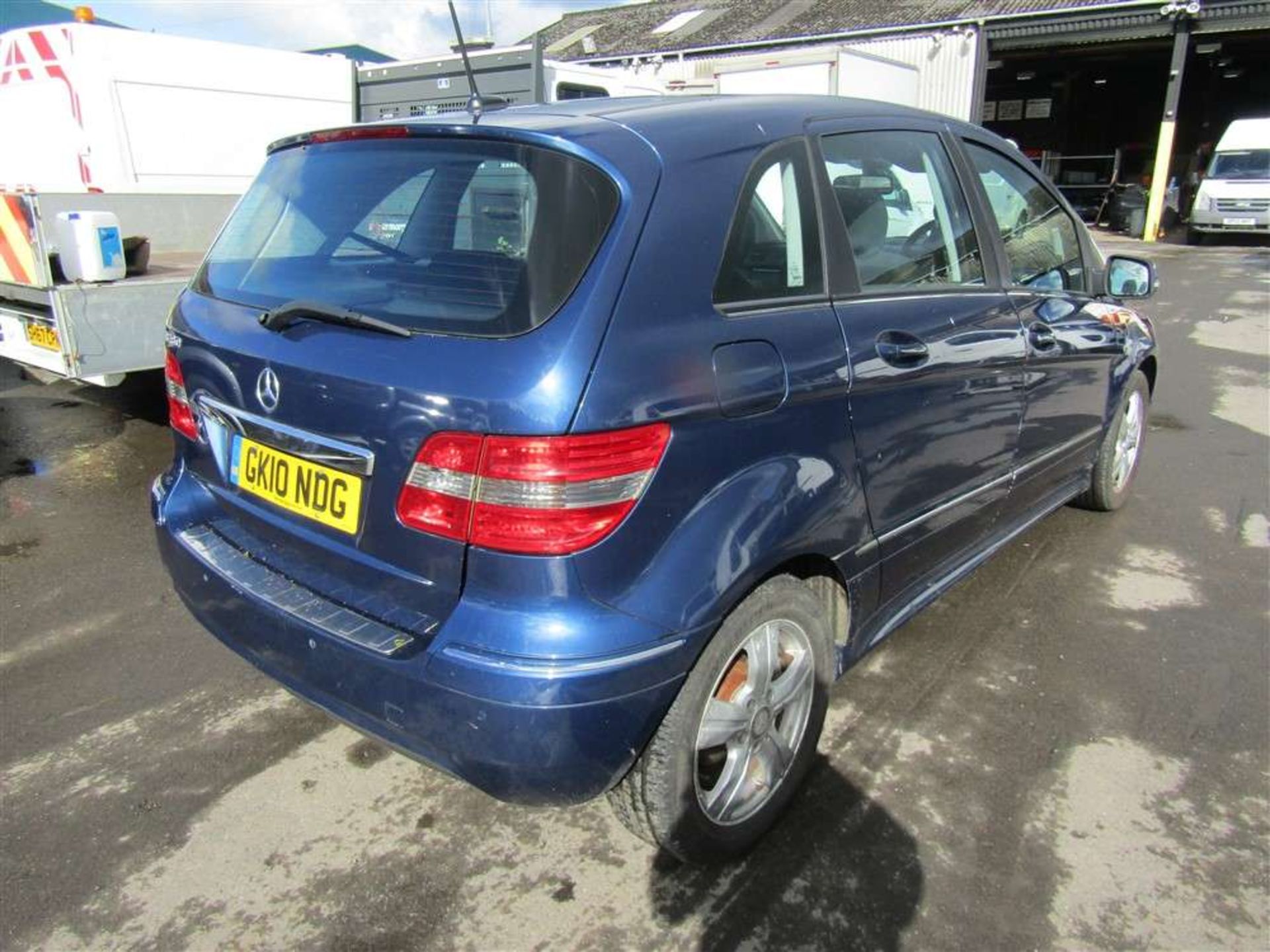 2010 10 reg Mercedes Bens B180 Blue Efficiency SE - Image 4 of 6