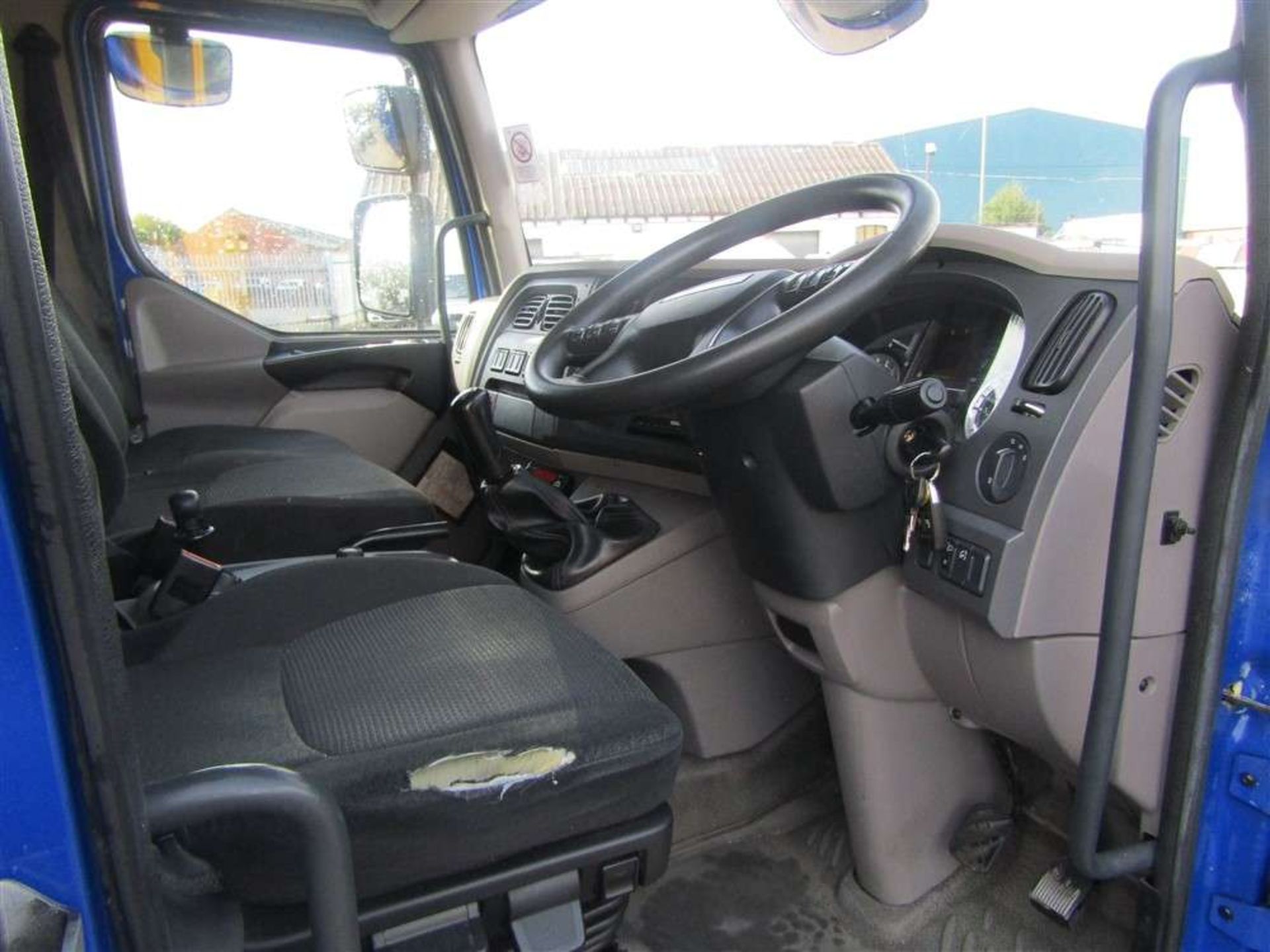 2014 64 reg Daf LF180 FA 14 ton Dual Temperature Box Van Direct Company - Image 6 of 7