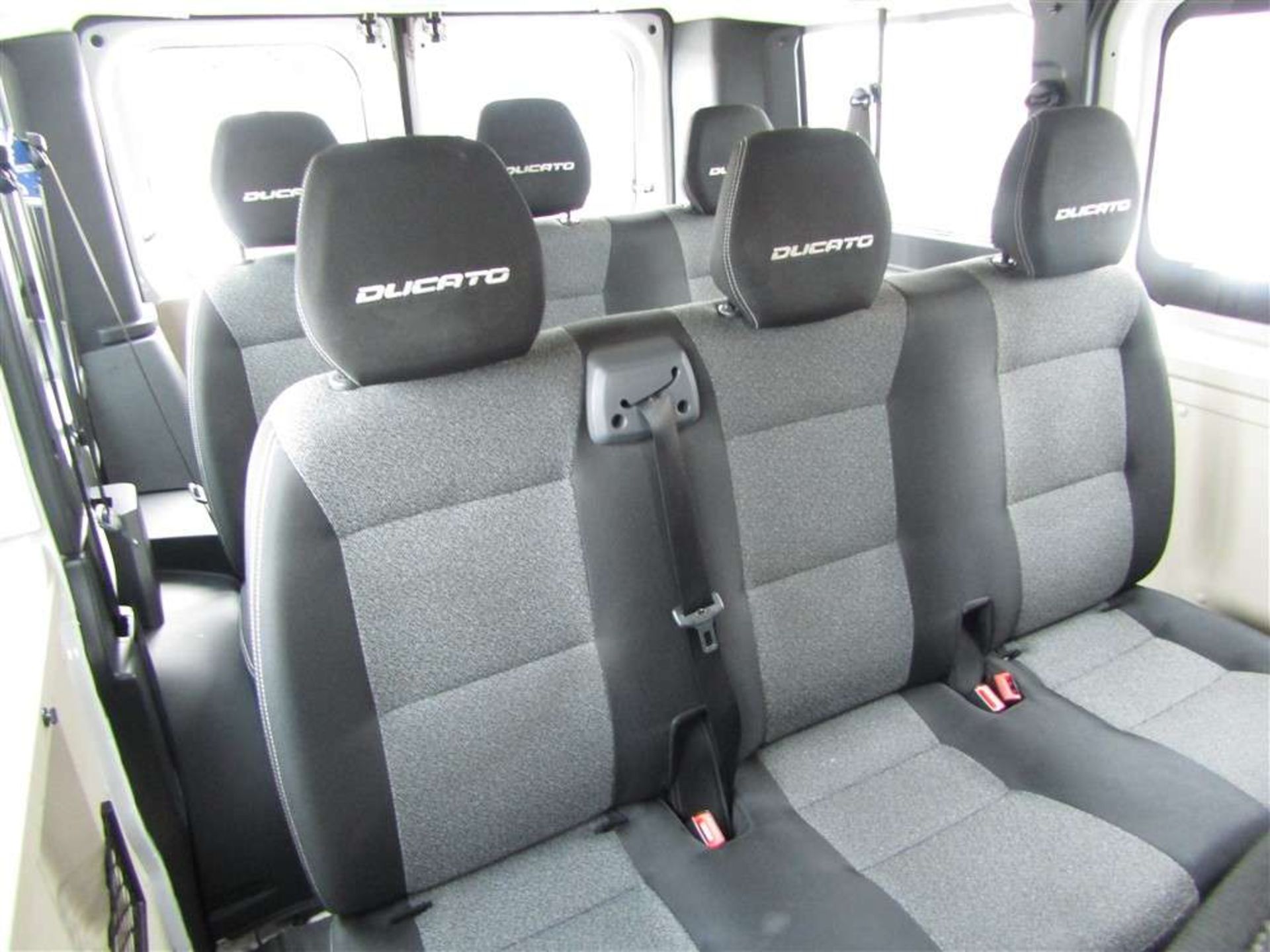 2017 17 reg Fiat Ducato 30 Combi Multijet 11 9 Seat Minibus - Image 5 of 7