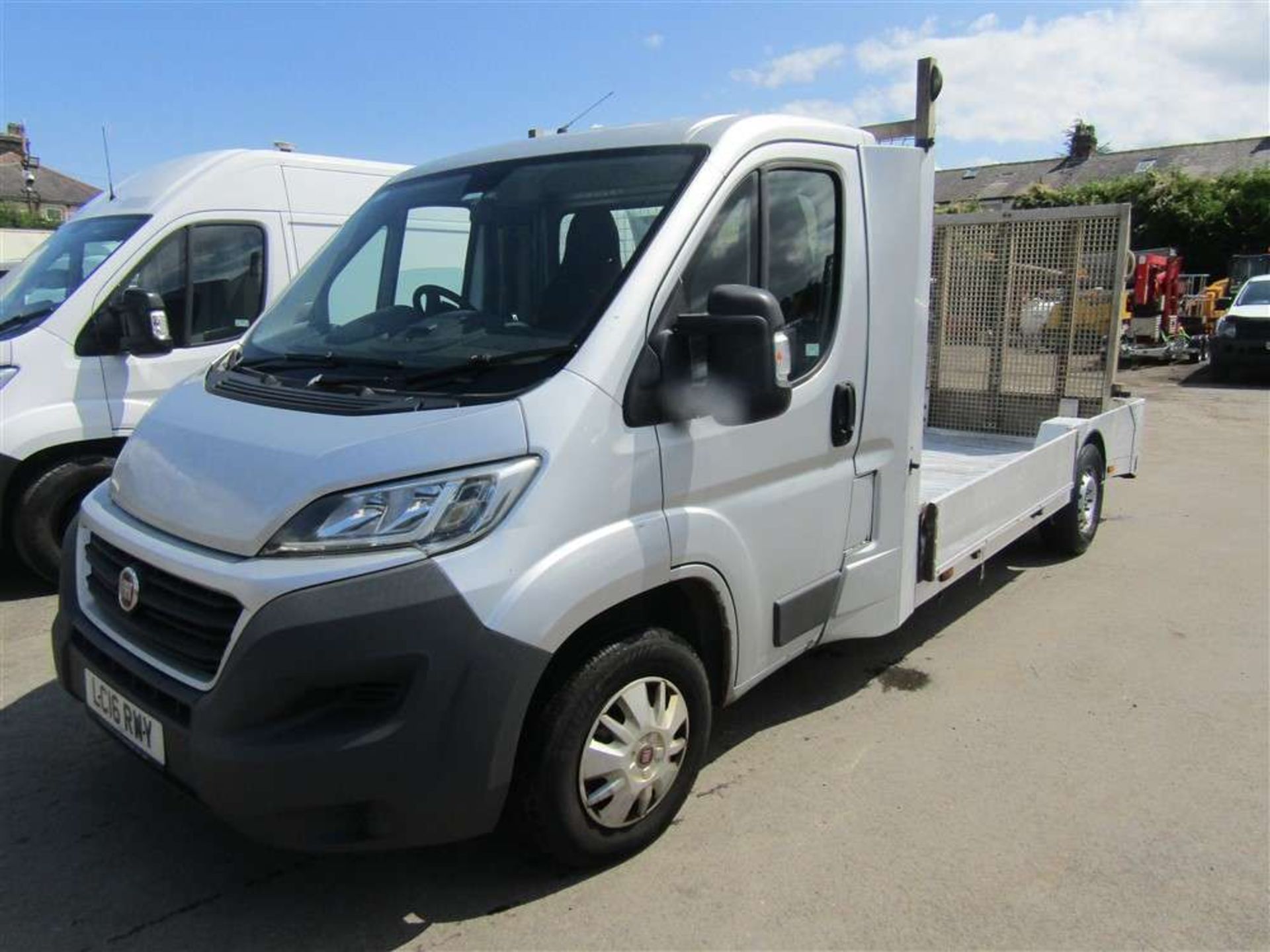 2016 16 reg Fiat Ducato 35 Multijet MWB 130 Beavertail c/w Winch - Image 2 of 7