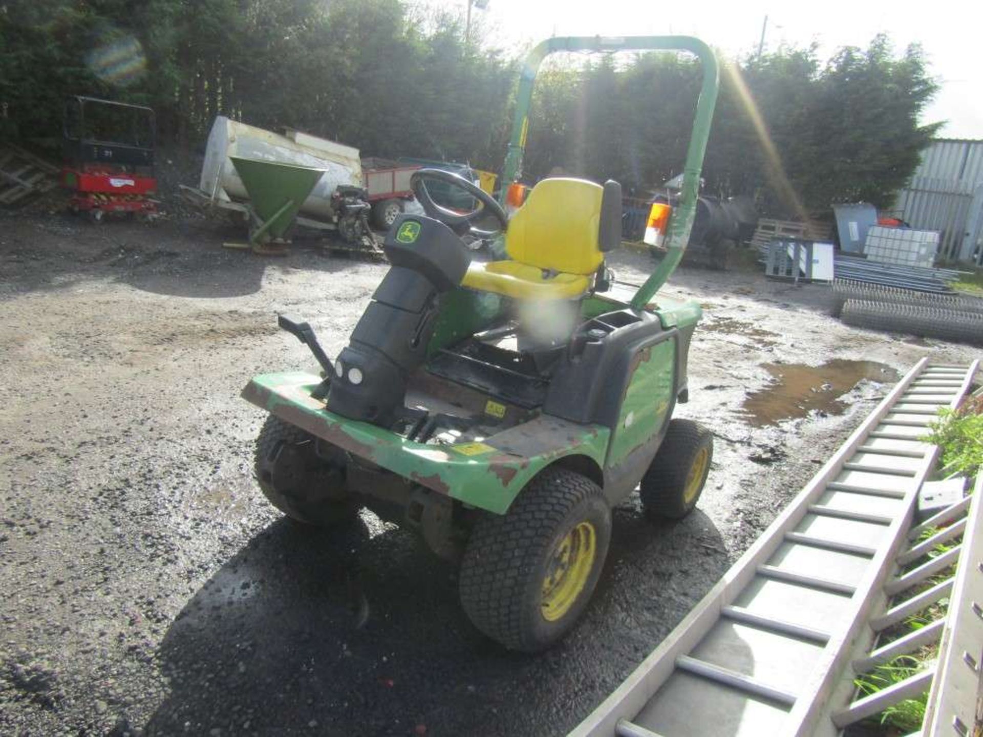 2013 13 reg John Deere Ride on Mower [Direct Council] - Image 2 of 5