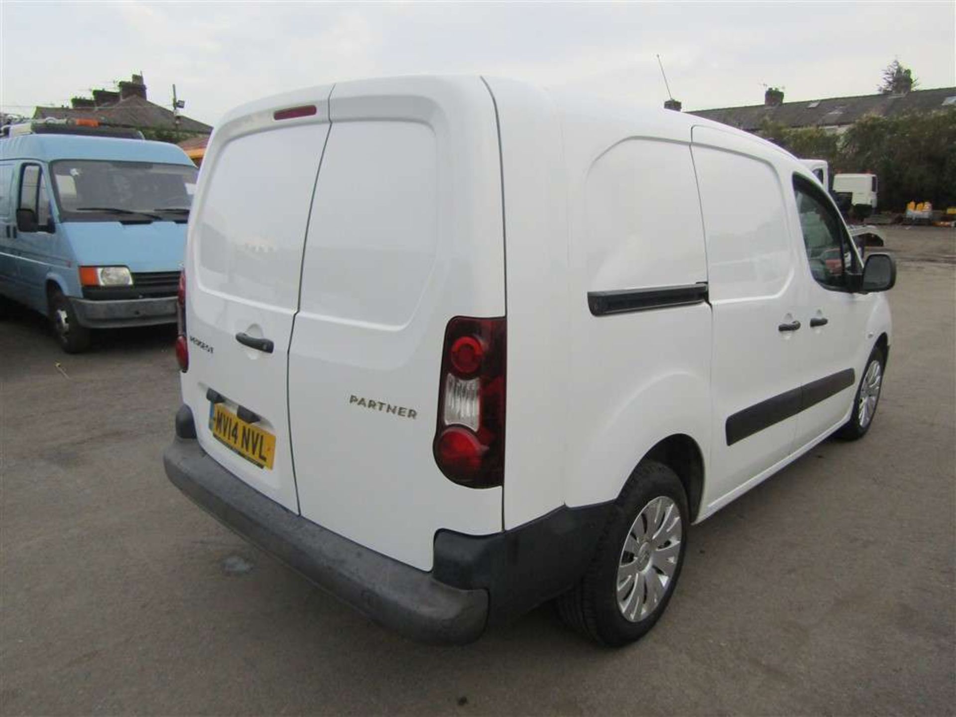 2014 14 reg Peugeot Partner CRC HDI 5 Seat LWB Crew Van - Image 4 of 8