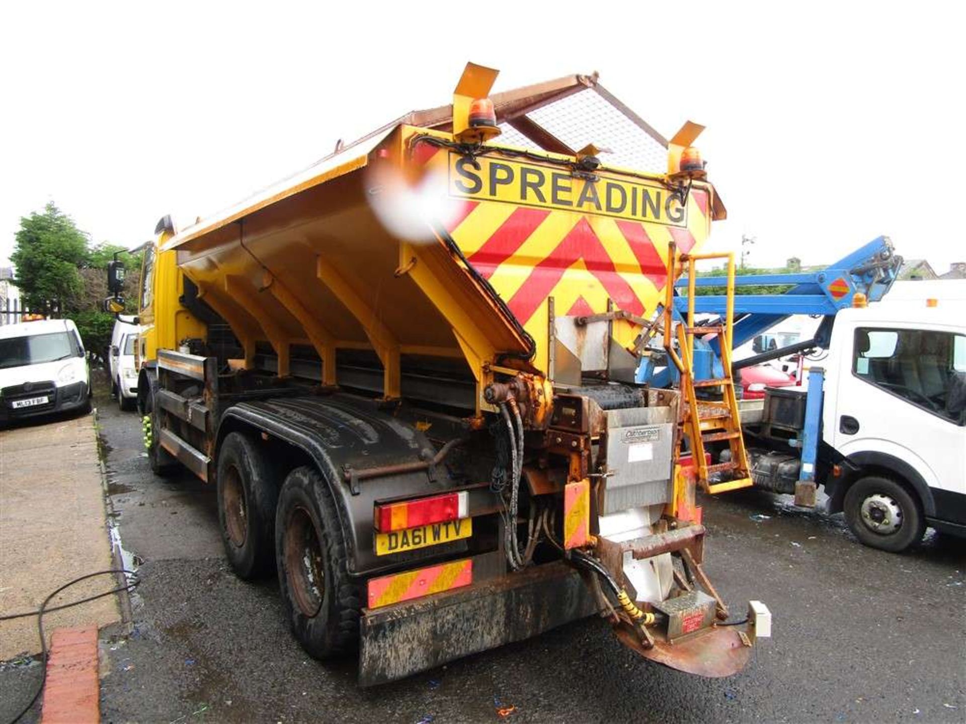 2012 61 reg DAF CF 75.360 6 x 4 Gritter (Direct Council) - Image 3 of 6