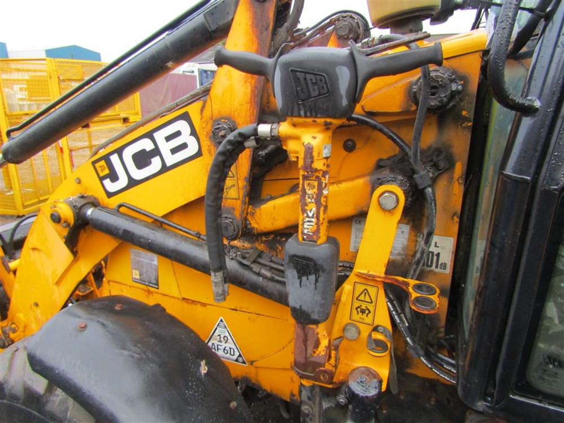 2012 12 reg JCB 2CX 4WD c/w Back Actor, Breaker & 4 in 1 Bucket (Direct Council) - Image 10 of 11