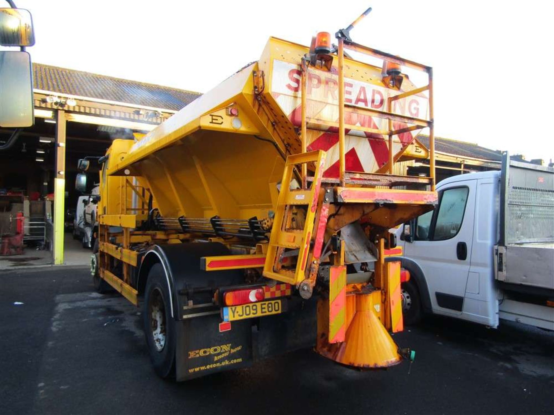 2009 09 reg Leyland Daf FA LF55.220 Econ Gritter (Direct Council) - Image 3 of 6