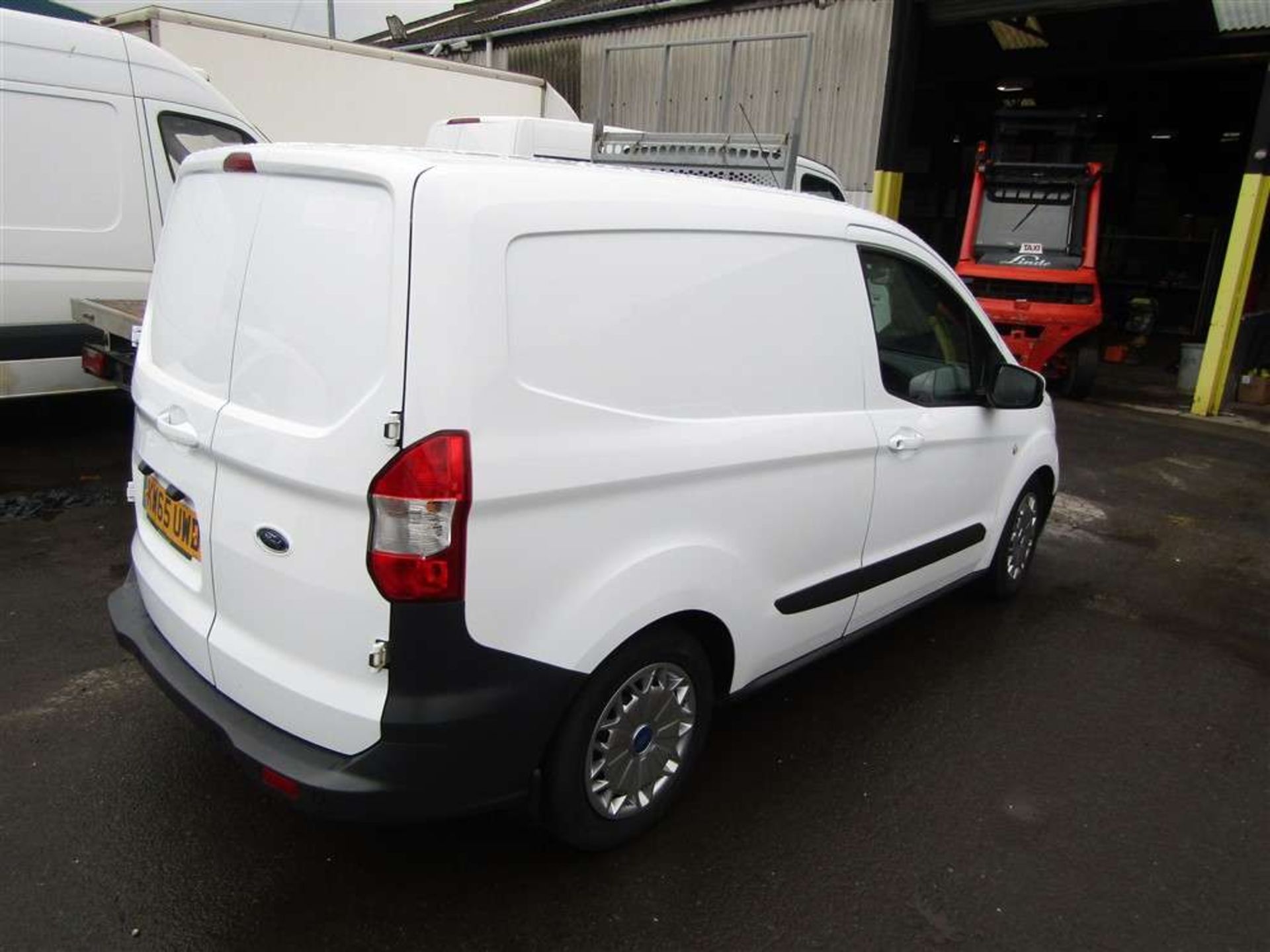 2016 65 reg Ford Transit Courier Trend TDCI - Image 4 of 7