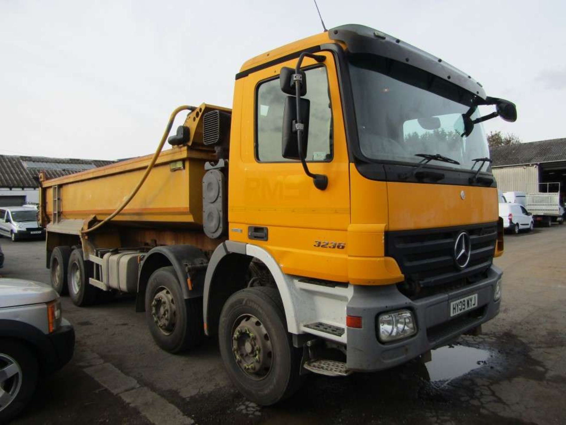 2009 09 reg Mercedes 3236K Tipper