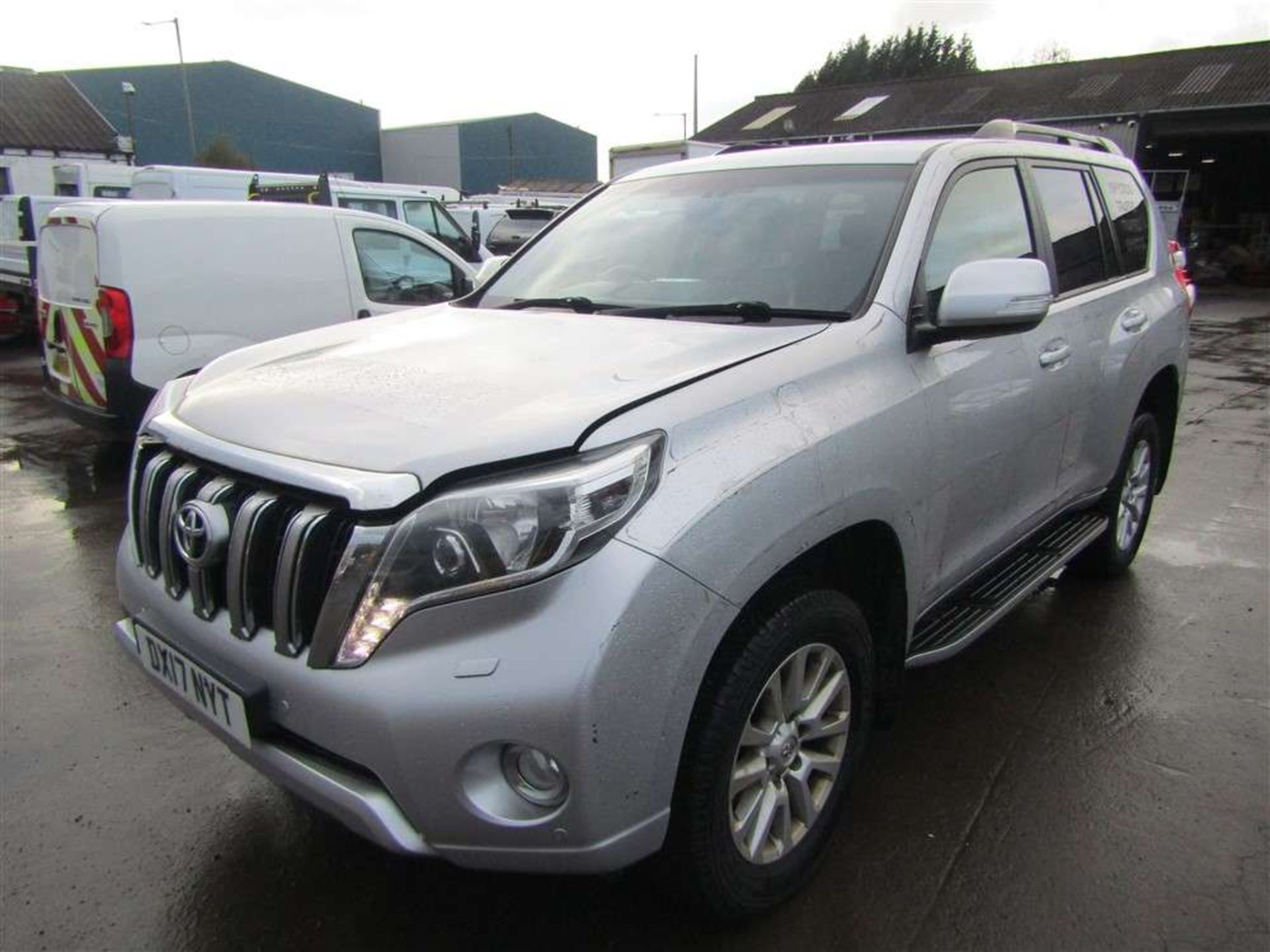 2017 17 reg Toyota Land Cruiser Icon D-4D Auto (Direct Council) - Image 2 of 5