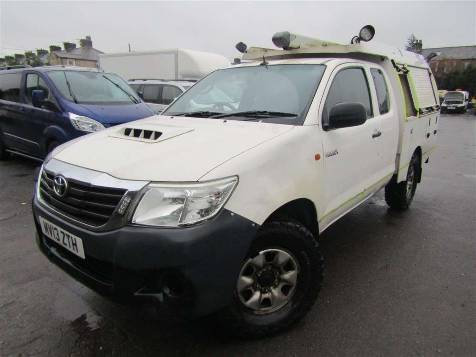 2013 13 reg Toyota Hilux HL2 4x4 ECB (Direct Electricity NW) - Image 2 of 6
