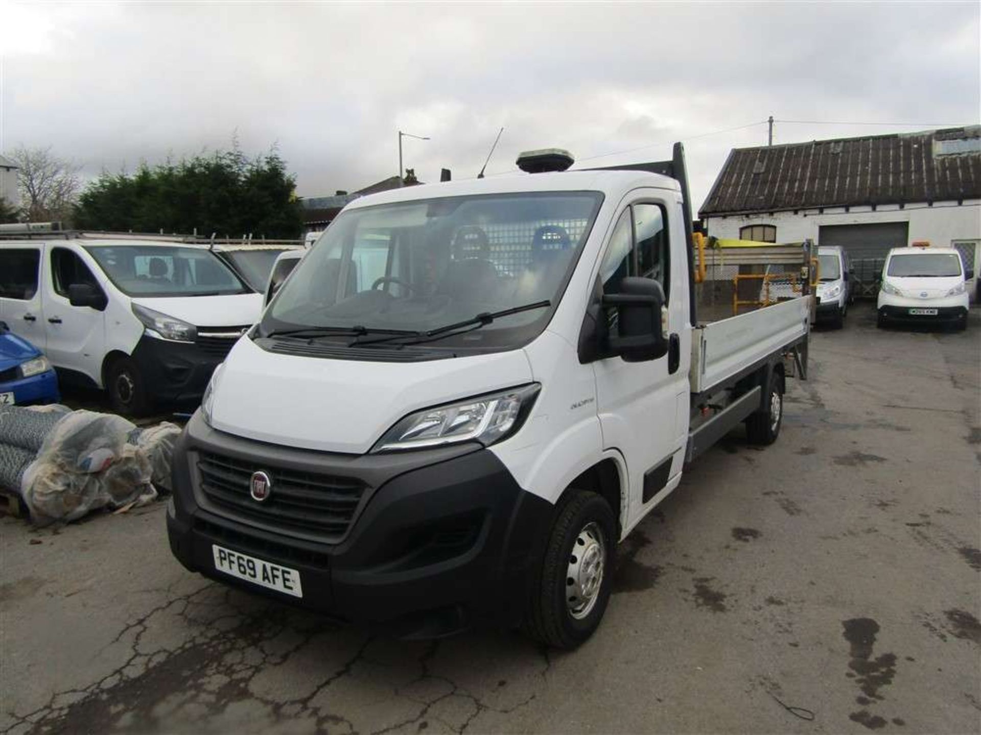 2019 69 reg Fiat Ducato Multijet II Dropside c/w Tail Lift - Image 2 of 6