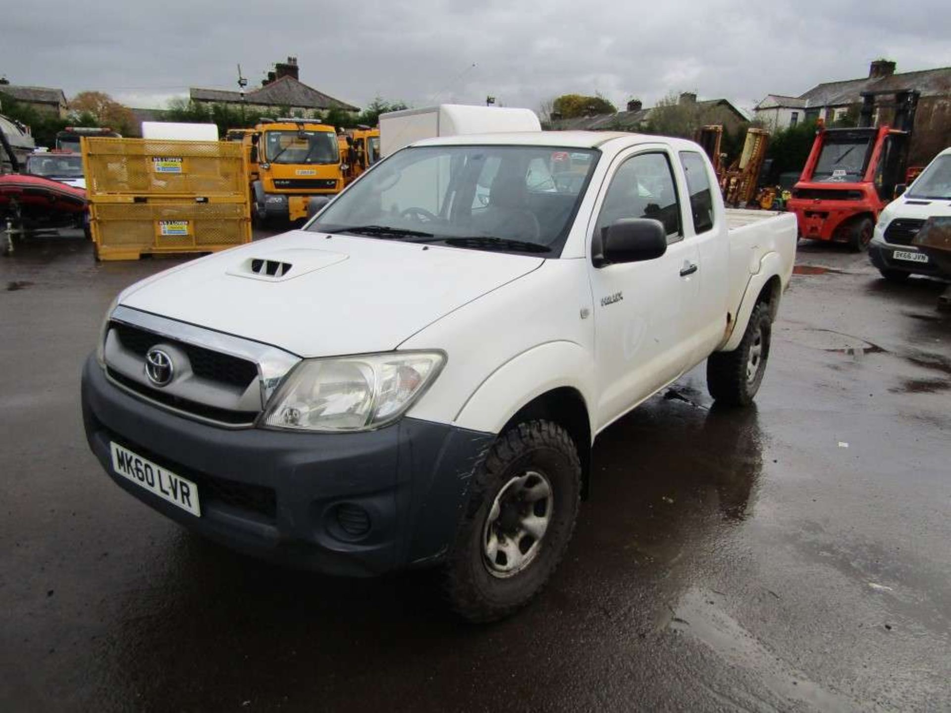 2010 60 reg Toyota Hilux HL2 D-4D 4x4 ECB (Direct United Utilities Water) - Image 2 of 6