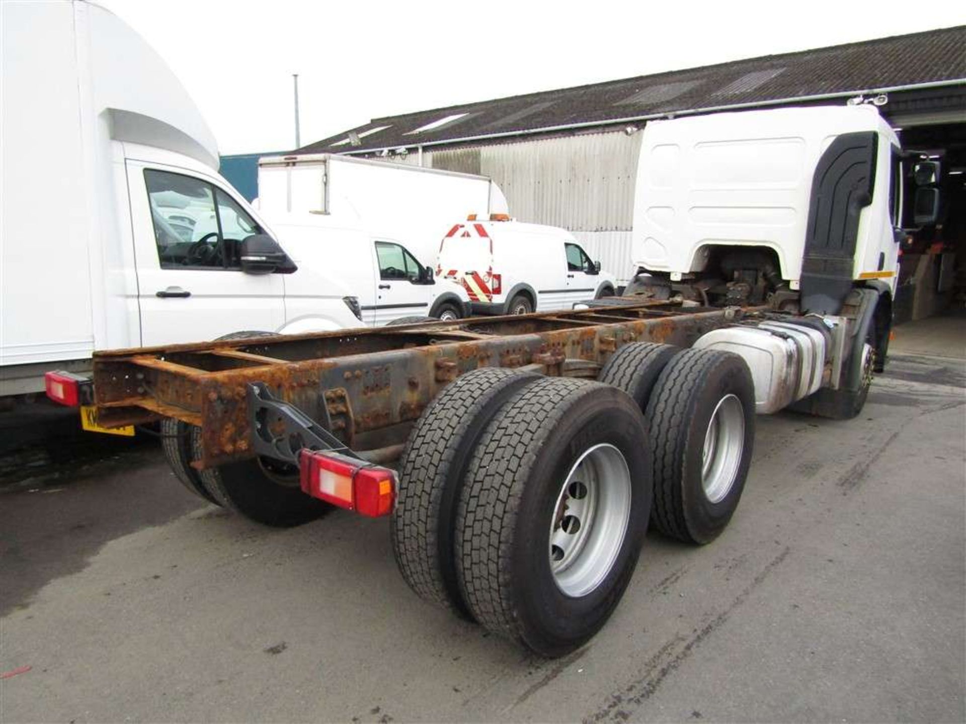 2010 10 reg Volvo 340 6 x 4 Chassis Cab - Image 4 of 6