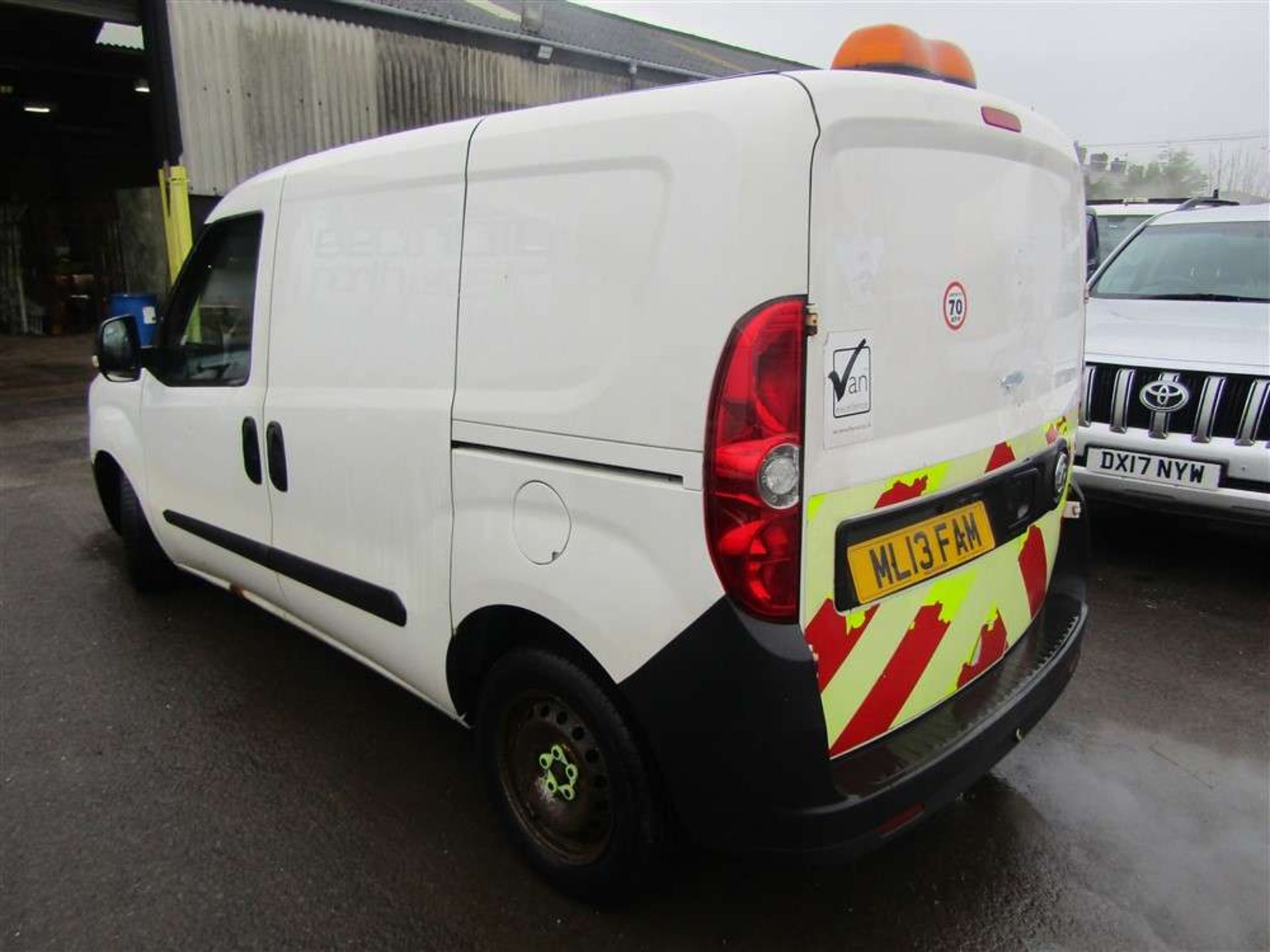 2013 13 reg Vauxhall Combo 2000 CDTI SS E-Flex (Runs+Drives But Transmission Issues) (Direct ENW) - Image 3 of 7