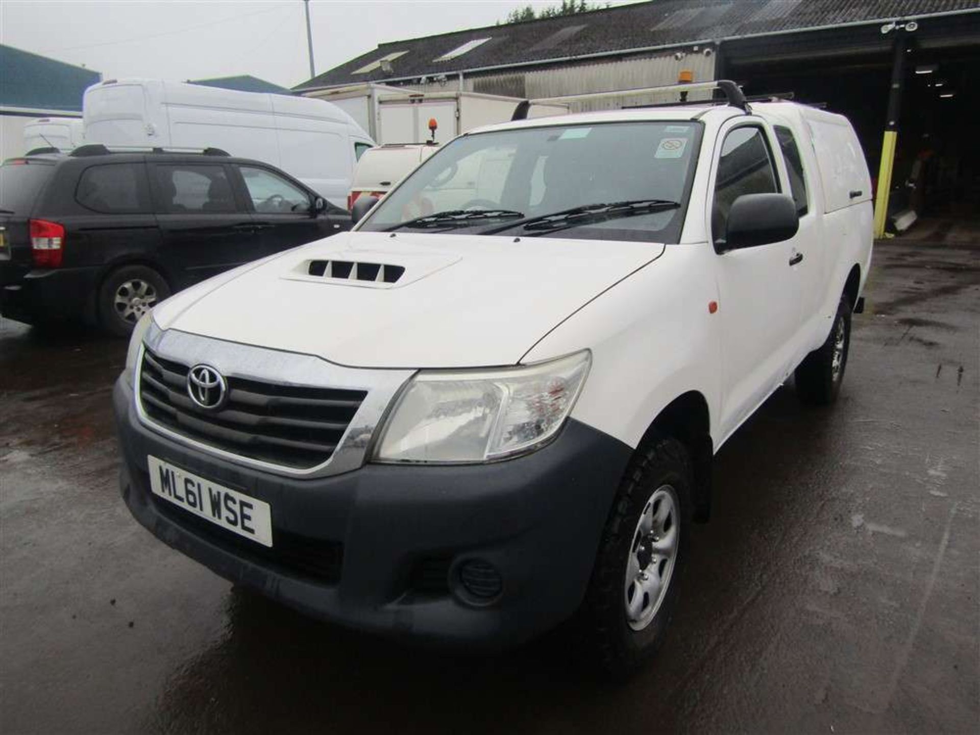 2011 61 reg Toyota Hilux HL2 D-4D 4 x 4 ECB (Direct United Utilities Water) - Image 2 of 6