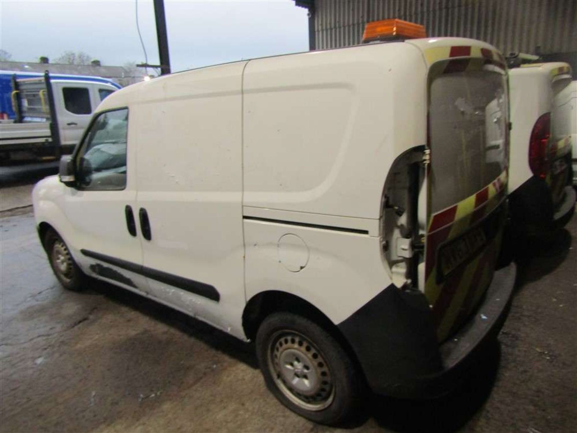 2013 63 reg Vauxhall Combo 2300 L1H1 CDTI (Non Runner) (Direct United Utilities Water) - Image 3 of 6