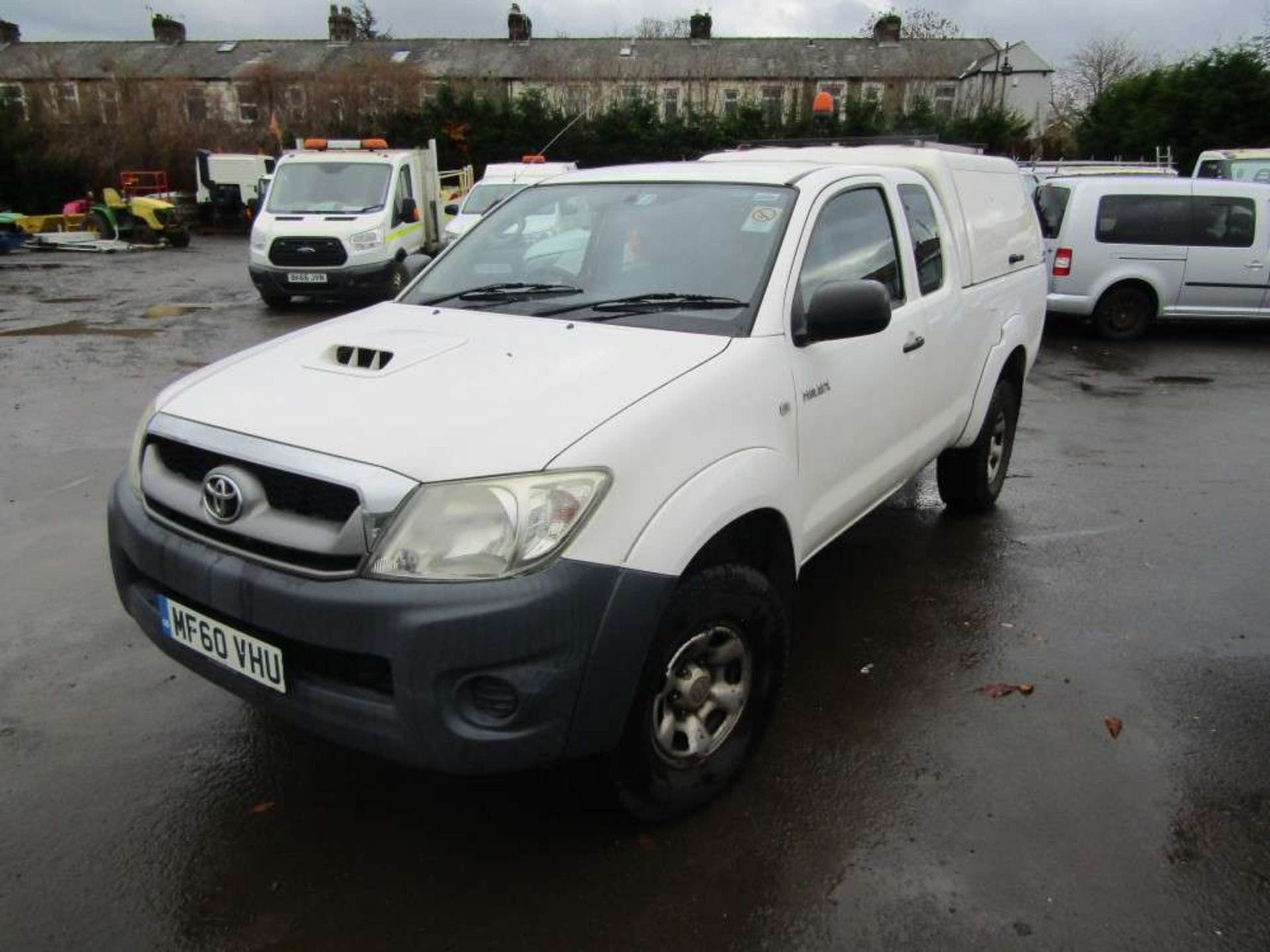 2010 60 reg Toyota Hilux HL2 D-4D 4 x 4 ECB (Direct United Utilities Water) - Image 2 of 6