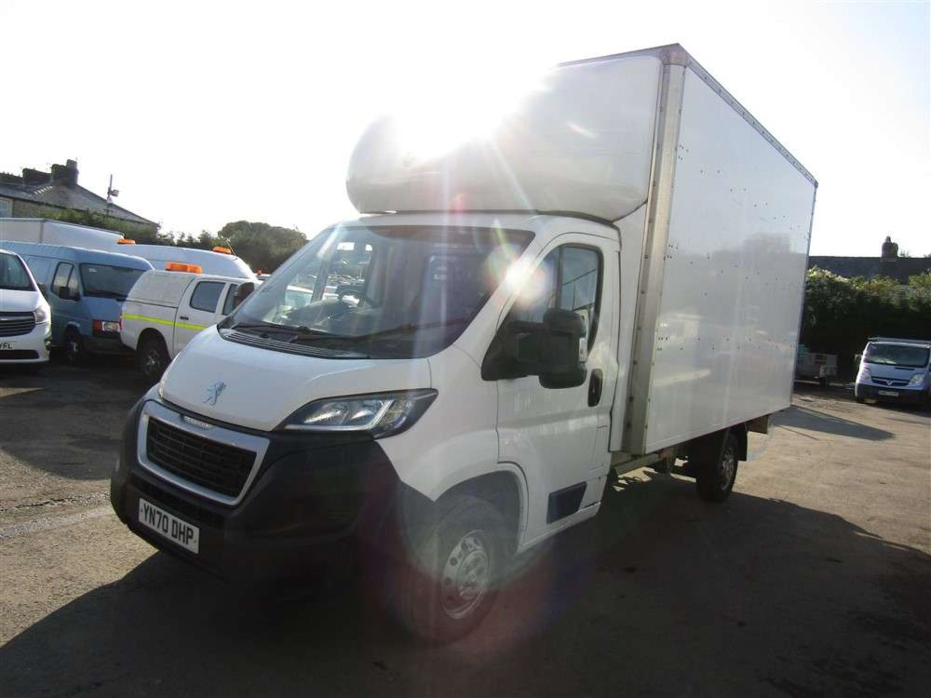 2020 70 reg Peugeot Boxer 335 L3 Blue HDI Luton - Image 2 of 7