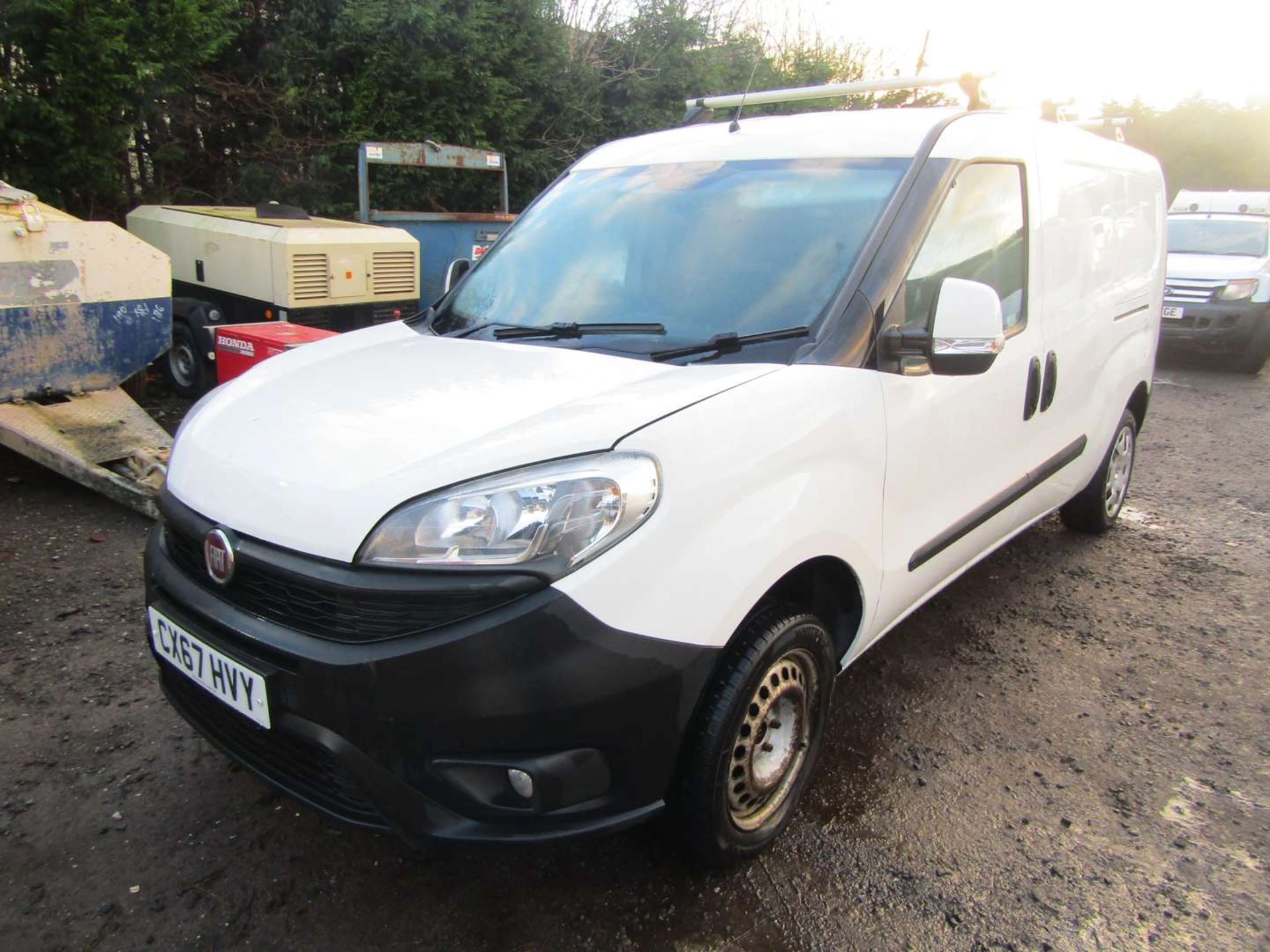 2017 67 reg Fiat Doblo 16V SX Maxi Multijet 11 (Non Runner) (Direct United Utilities Water) - Image 2 of 6