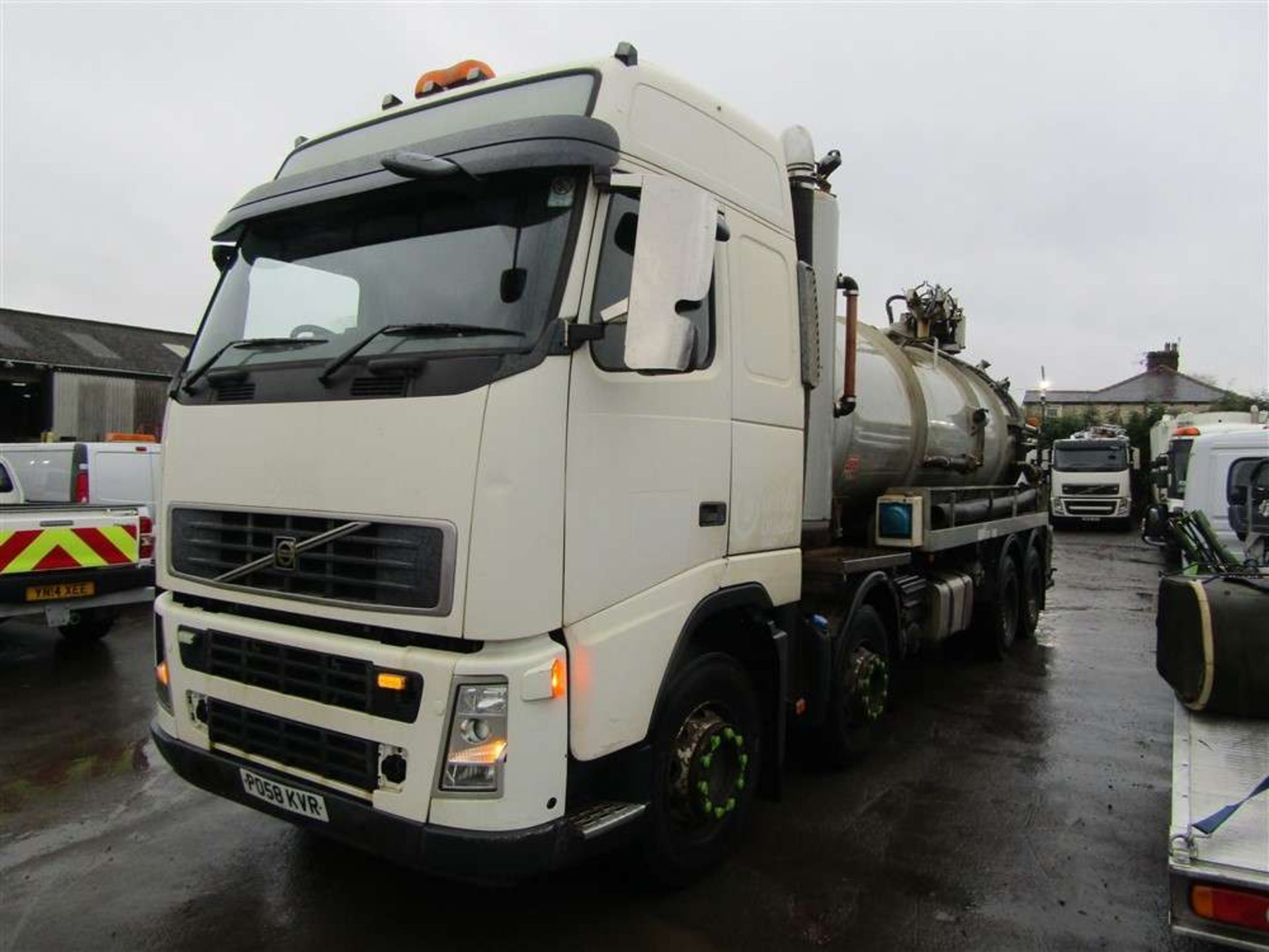 2008 58 reg Volvo FH-400 Jet Vac Tanker (Direct United Utilities Water) - Image 2 of 9