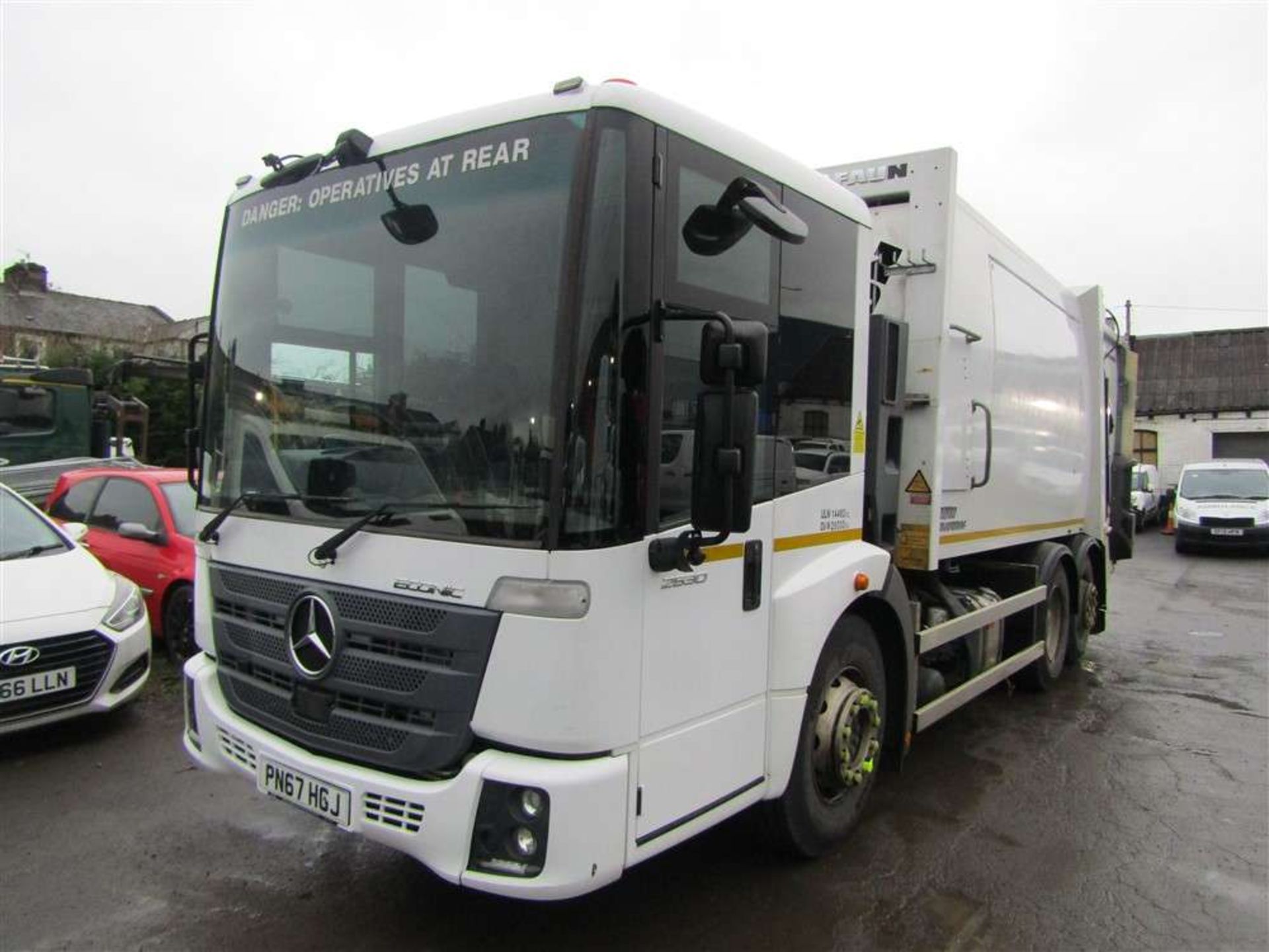 2017 67 reg Mercedes Econic 2630 Refuse Wagon (Direct Council) - Image 2 of 6