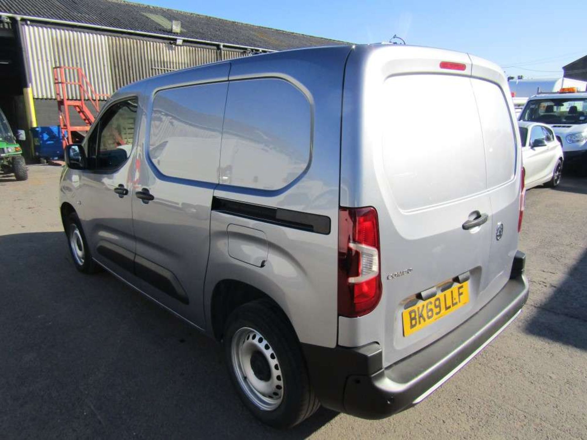 2019 69 reg Vauxhall Combo 2000 Edition TD S/S - Image 3 of 7