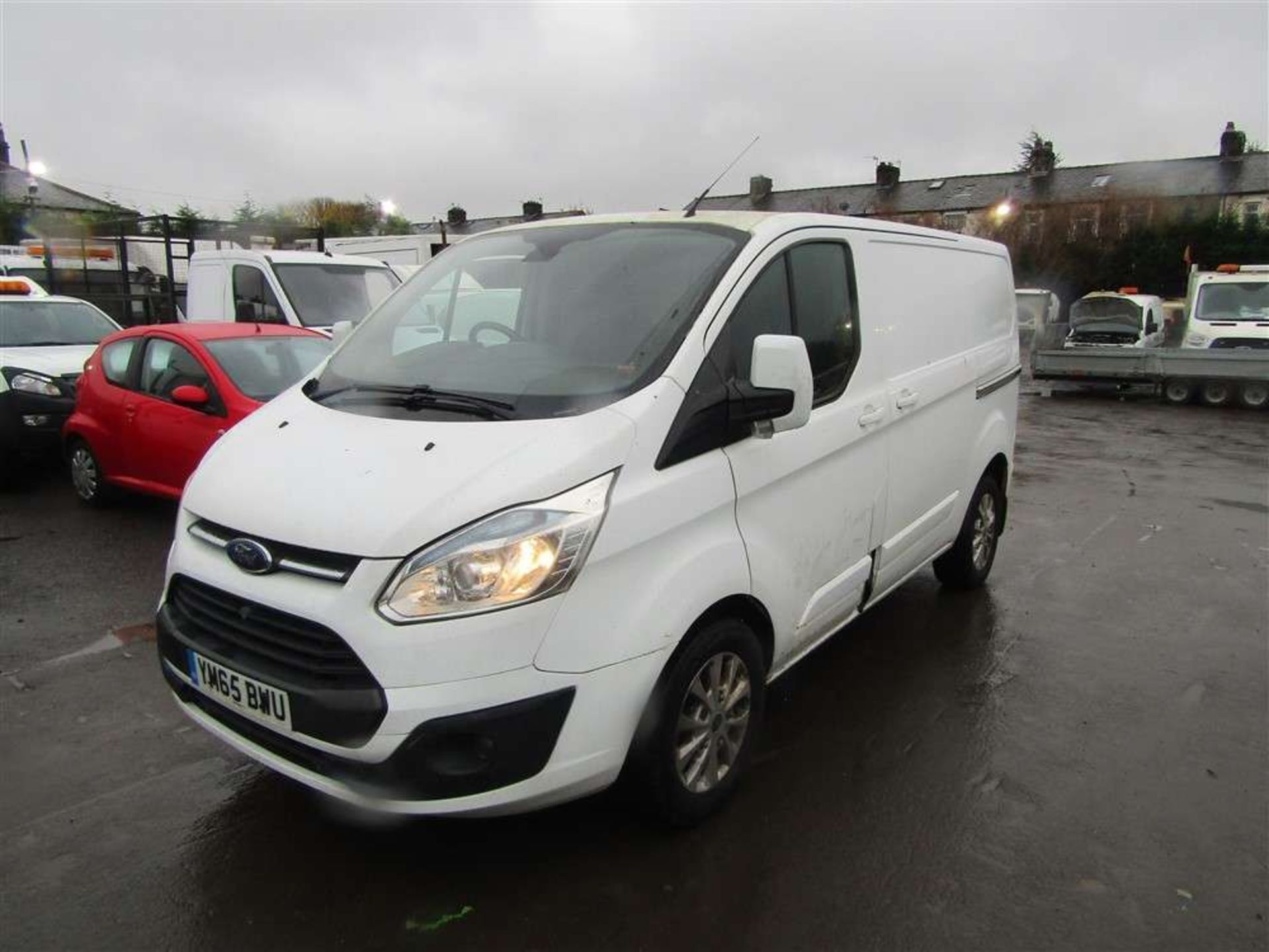 2015 65 reg Ford Transit Custom 270 LTD E-Tech (Smoking And Engine Knocking) (On VCAR) - Image 2 of 7