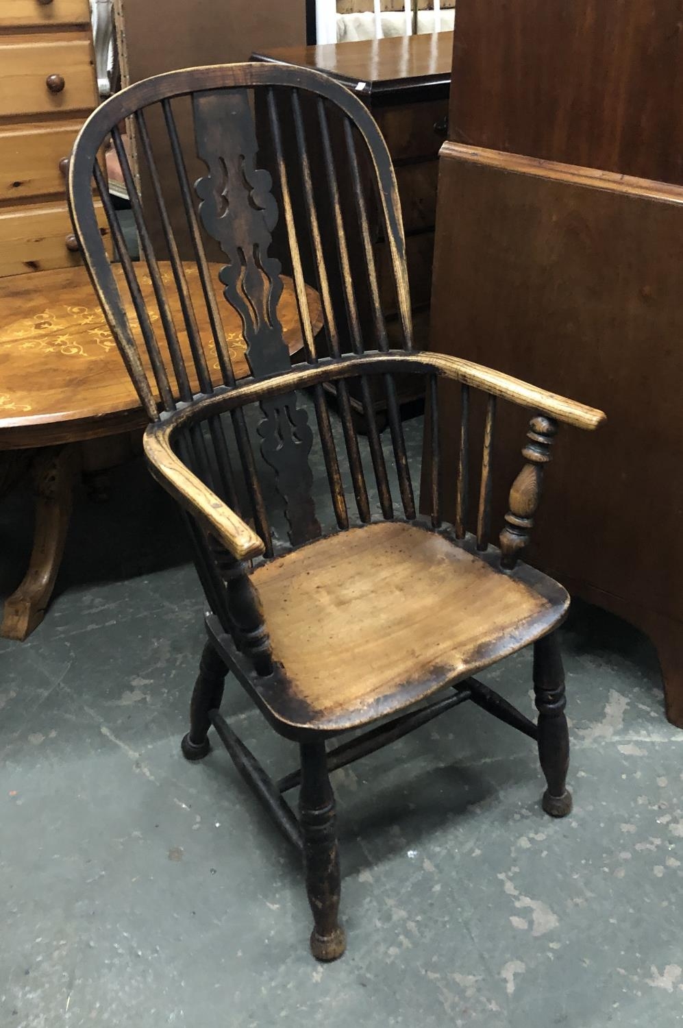 An ash Windsor splatback chair, on ring turned legs and H stretcher (cut down), 58cmW