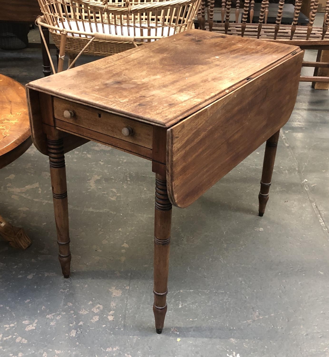 A 19th century mahogany pembroke table, single end drawer, on ring turned tapering legs, 83x47x69cmH - Image 3 of 3