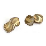 A pair of 9ct gold engine turned cufflinks, 4.4g