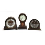 An Edwardian mahogany and marquetry mantel clock, enamel dial with Arabic numerals, 27cmH;