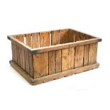 A vintage slatted wooden crate, 70x51x29cmH