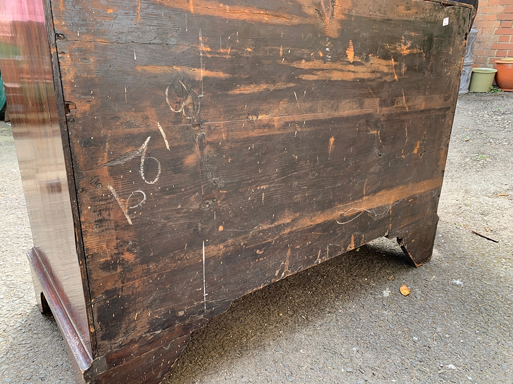 A George III mahogany chest of two short over two long drawers, 112x53x78cmH - Image 6 of 6