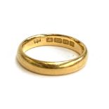 A heavy 22ct gold wedding band, size R 1/2, approx. 7.9g