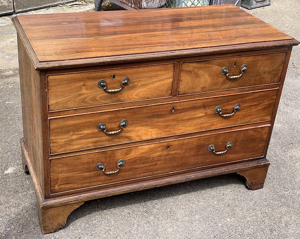 A George III mahogany chest of two short over two long drawers, 112x53x78cmH