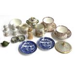 A mixed lot of ceramics to include Royal Worcester 'Roanoke', Sunderland ware teacup and saucers,
