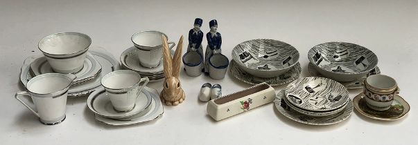 A mixed lot of ceramics to include eight pieces of Ridgway Potteries 'Homemaker' pattern; a Bell