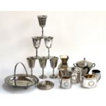 A mixed lot of plated items to include Reed & Barton, Joseph Rodgers & Son for G. Hewitt Jewellers